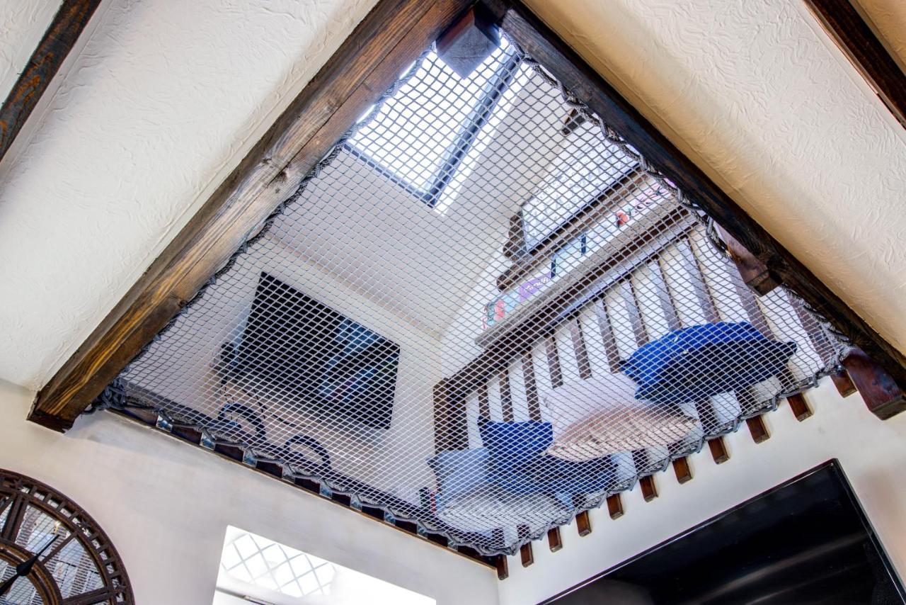 Unique The Old Stables Pembrokeshire Sleeps 8 - Welsh Tourist Board Award 5 Stars *