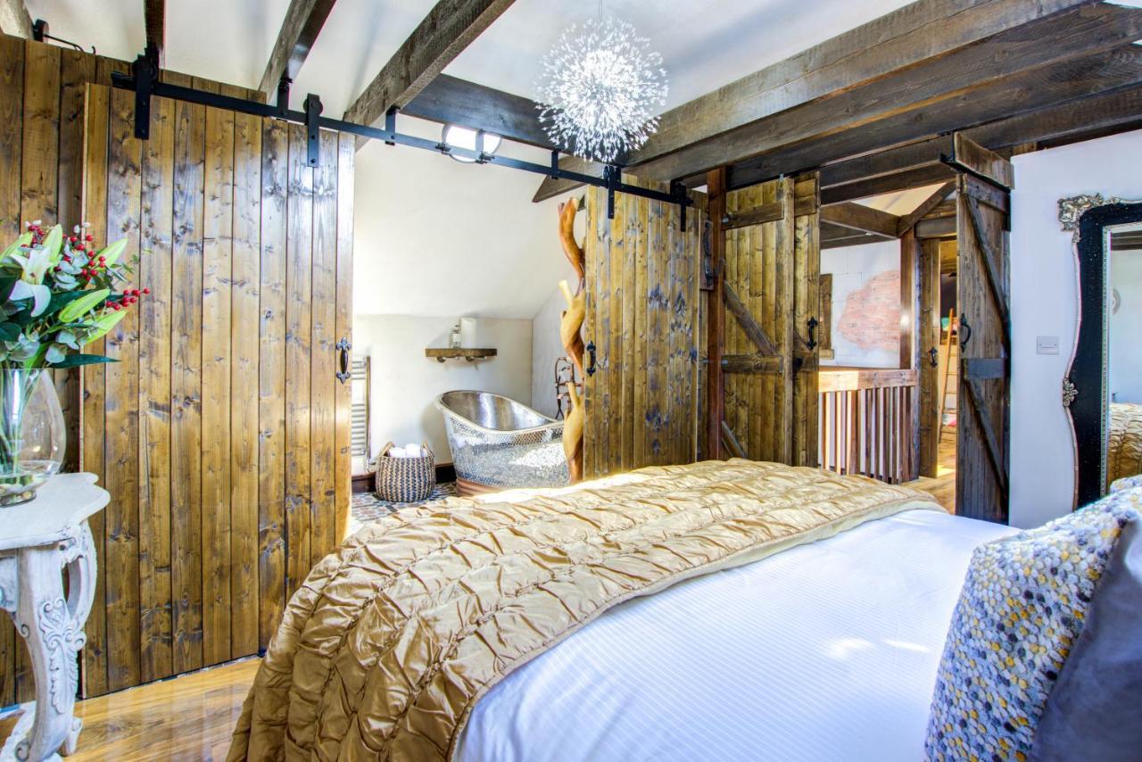 Unique The Old Stables Pembrokeshire Sleeps 8 - Welsh Tourist Board Award 5 Stars *