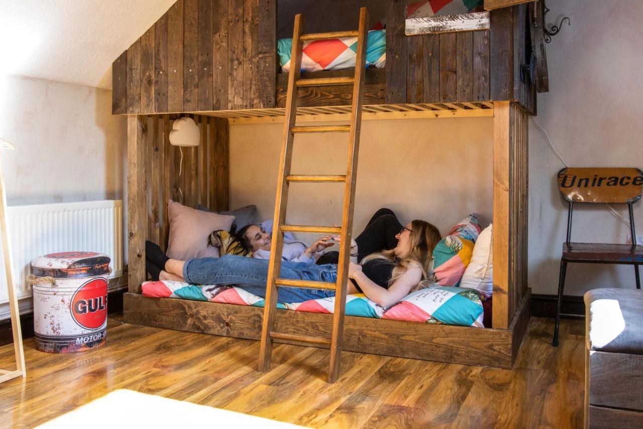 Unique The Old Stables Pembrokeshire Sleeps 8 - Welsh Tourist Board Award 5 Stars Holiday home *