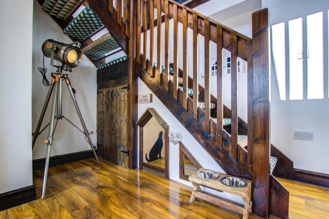 Unique The Old Stables Pembrokeshire Sleeps 8 - Welsh Tourist Board Award 5 Stars * Pembroke