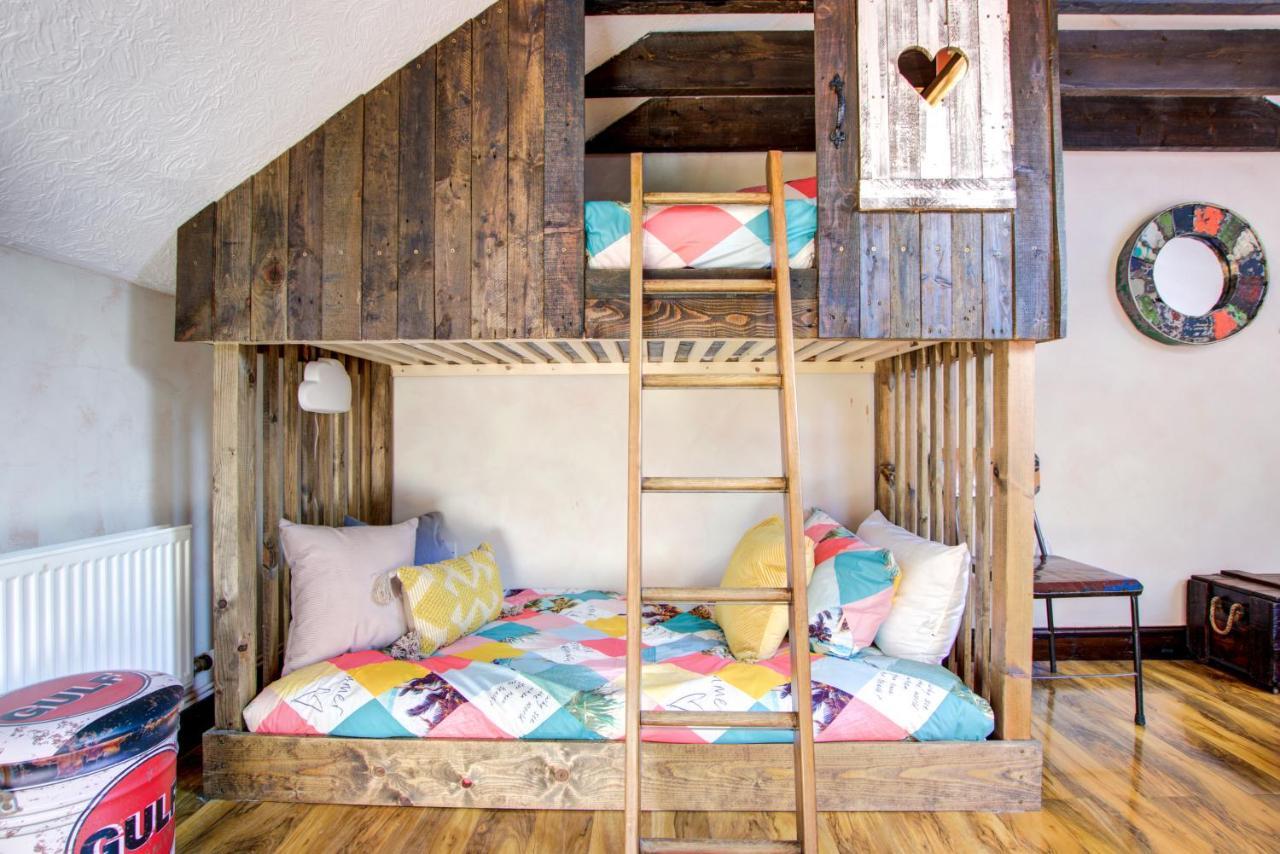 Holiday home Unique The Old Stables Pembrokeshire Sleeps 8 - Welsh Tourist Board Award 5 Stars *