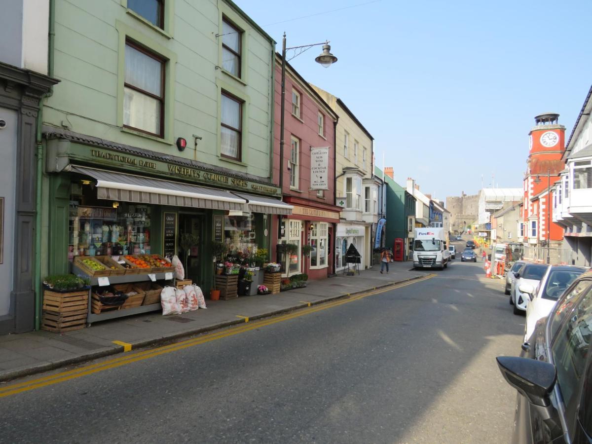 Unique The Old Stables Pembrokeshire Sleeps 8 - Welsh Tourist Board Award 5 Stars *