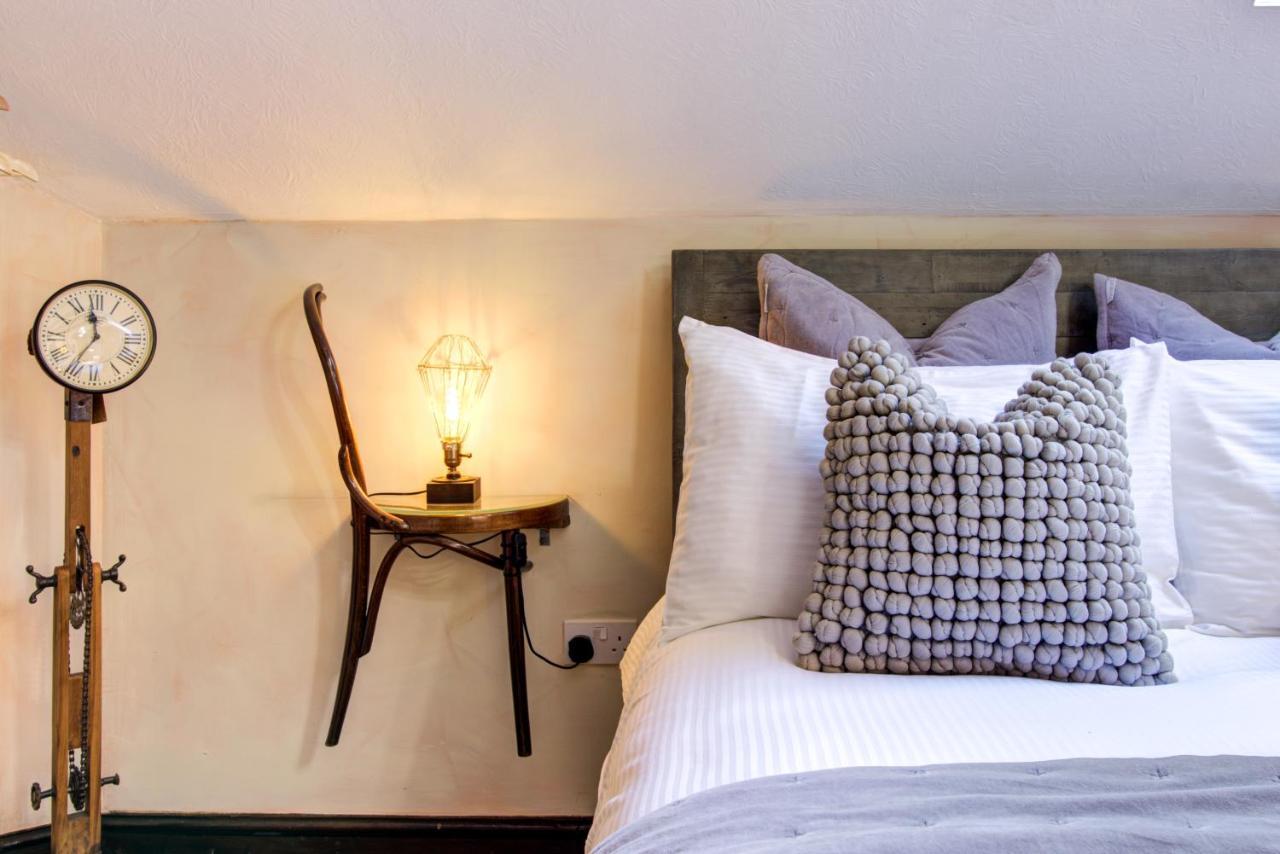 Unique The Old Stables Pembrokeshire Sleeps 8 - Welsh Tourist Board Award 5 Stars * Pembroke