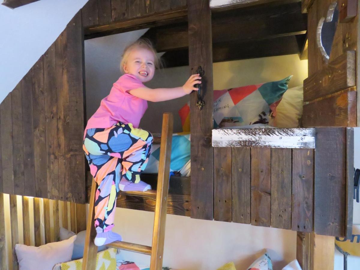 Holiday home Unique The Old Stables Pembrokeshire Sleeps 8 - Welsh Tourist Board Award 5 Stars