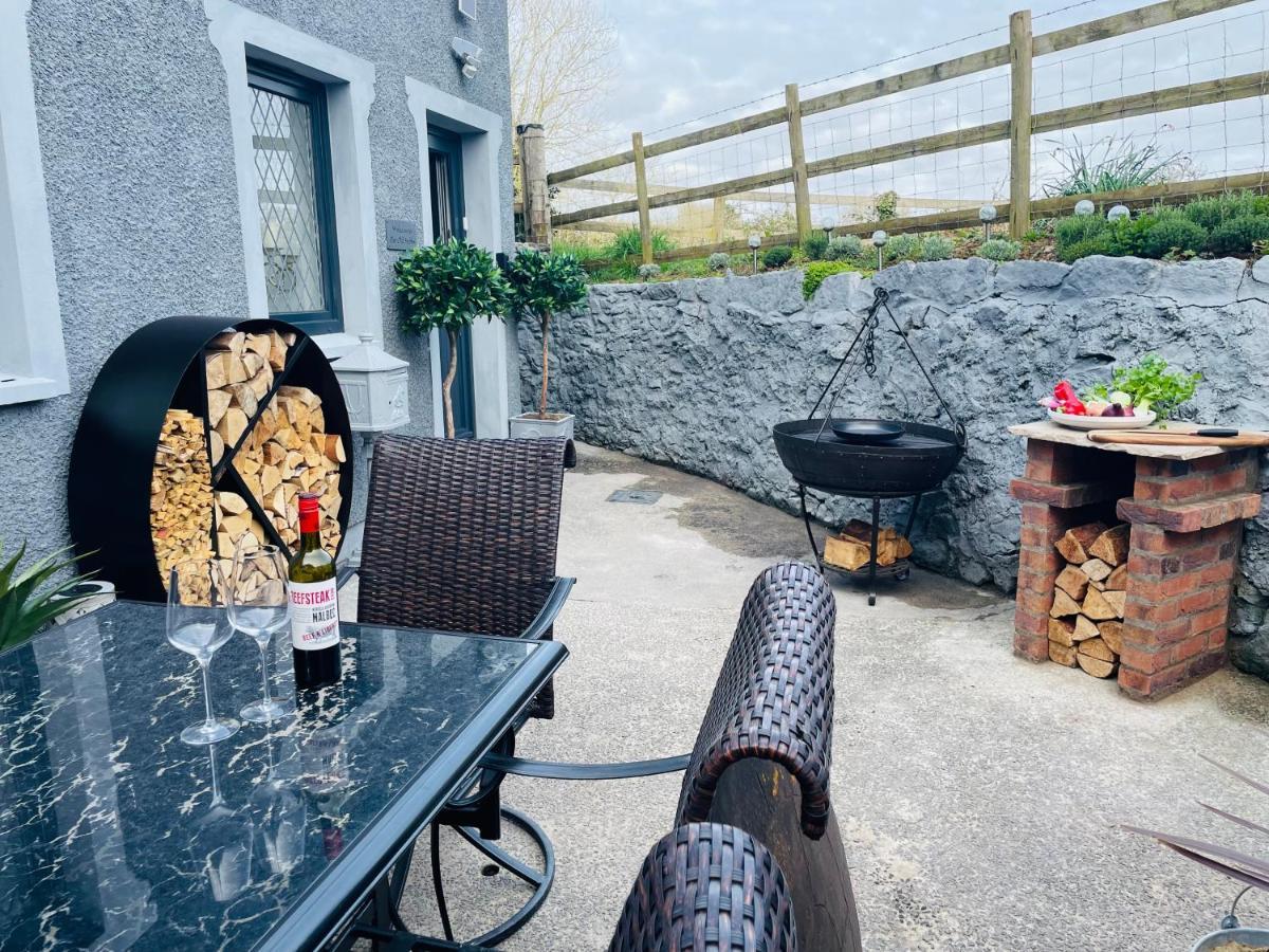 Unique The Old Stables Pembrokeshire Sleeps 8 - Welsh Tourist Board Award 5 Stars Holiday home *