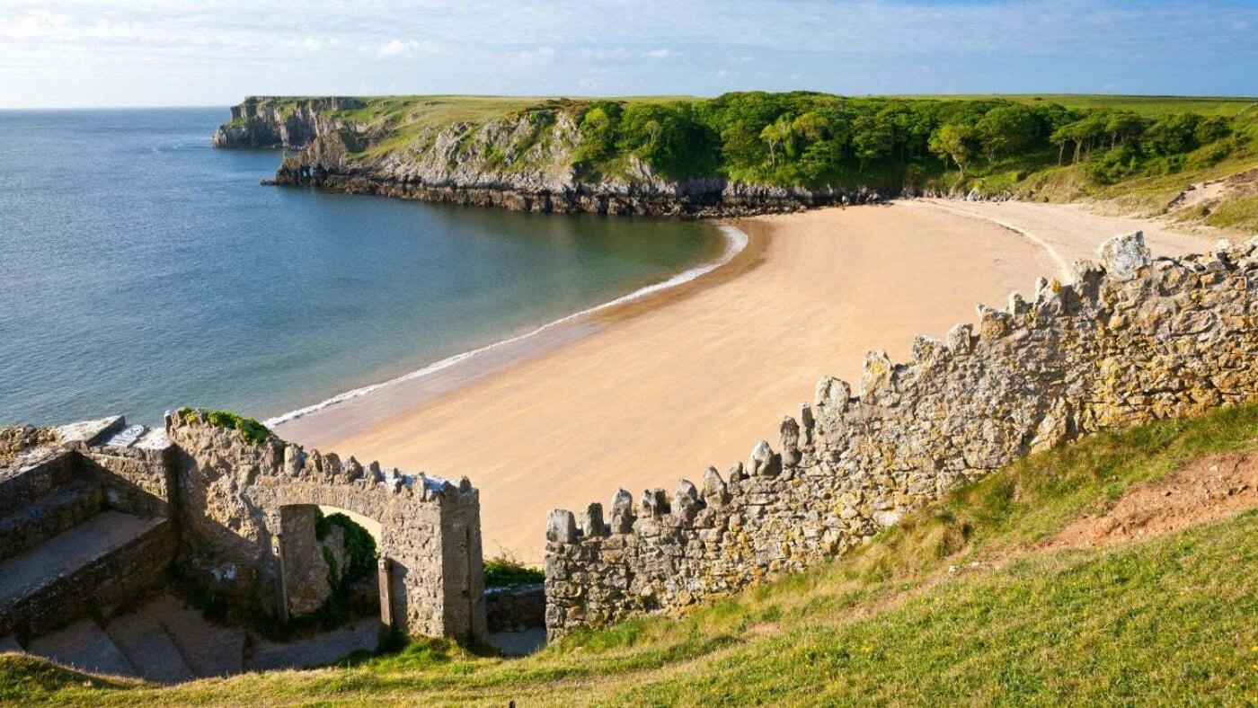 Unique The Old Stables Pembrokeshire Sleeps 8 - Welsh Tourist Board Award 5 Stars Holiday home Pembroke