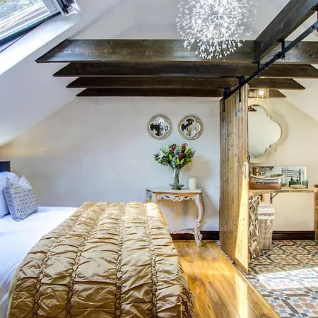Unique Cottage The Old Stables Pembrokeshire Sleeps 8 - Welsh Tourist Board Award 5 Stars Exterior photo