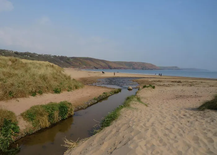 Unique Cottage The Old Stables Pembrokeshire Sleeps 8 - Welsh Tourist Board Award 5 Stars