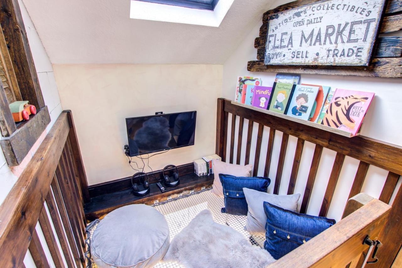 Holiday home Unique The Old Stables Pembrokeshire Sleeps 8 - Welsh Tourist Board Award 5 Stars *