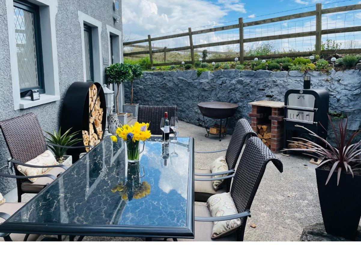 Unique The Old Stables Pembrokeshire Sleeps 8 - Welsh Tourist Board Award 5 Stars Pembroke